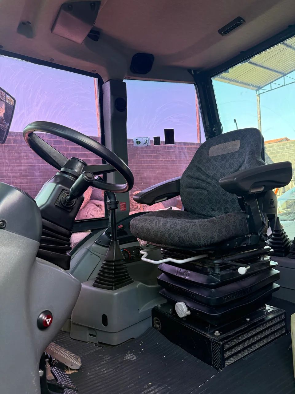 Retroescavadeira NEW HOLLAND B95B ano 2021 - Foto 4