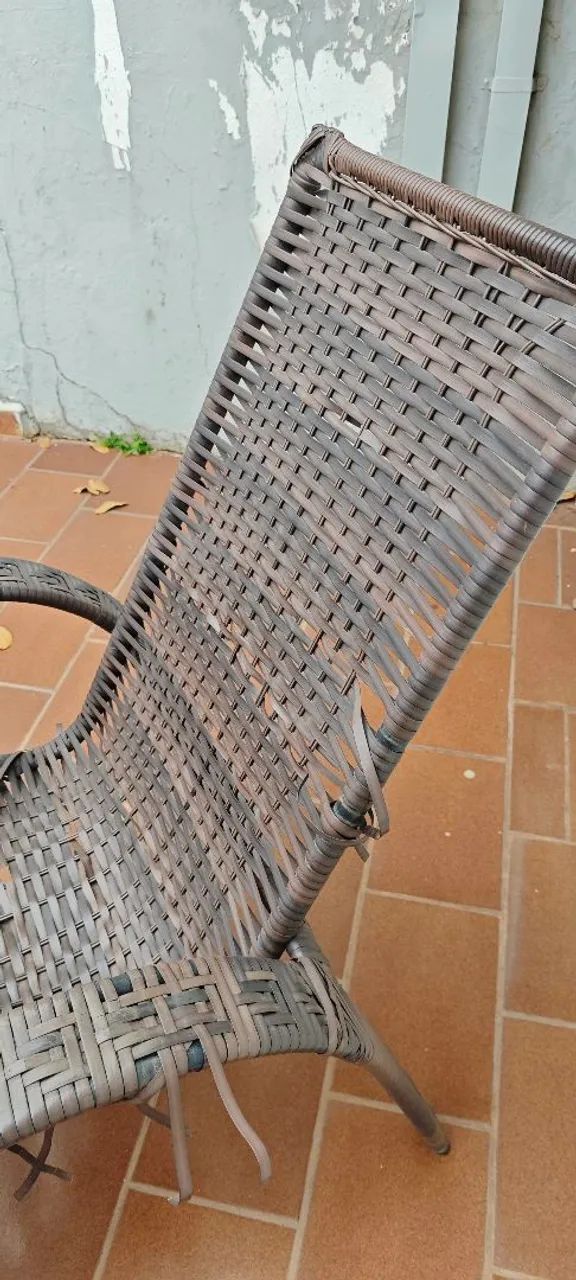 Cadeira para Jardim/área externa com defeitos e avarias - Foto 4