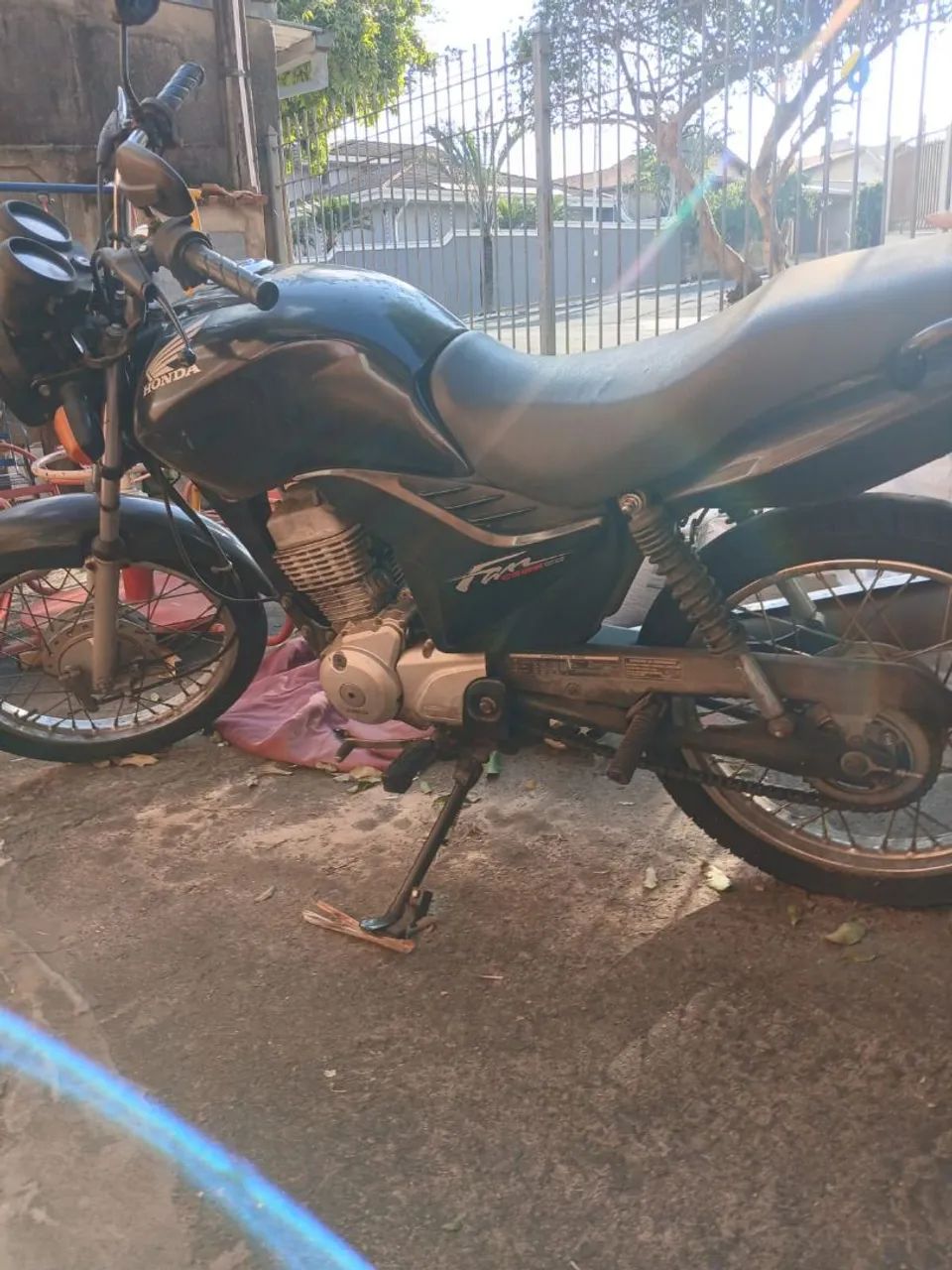 Titan 125 ES - Foto 2