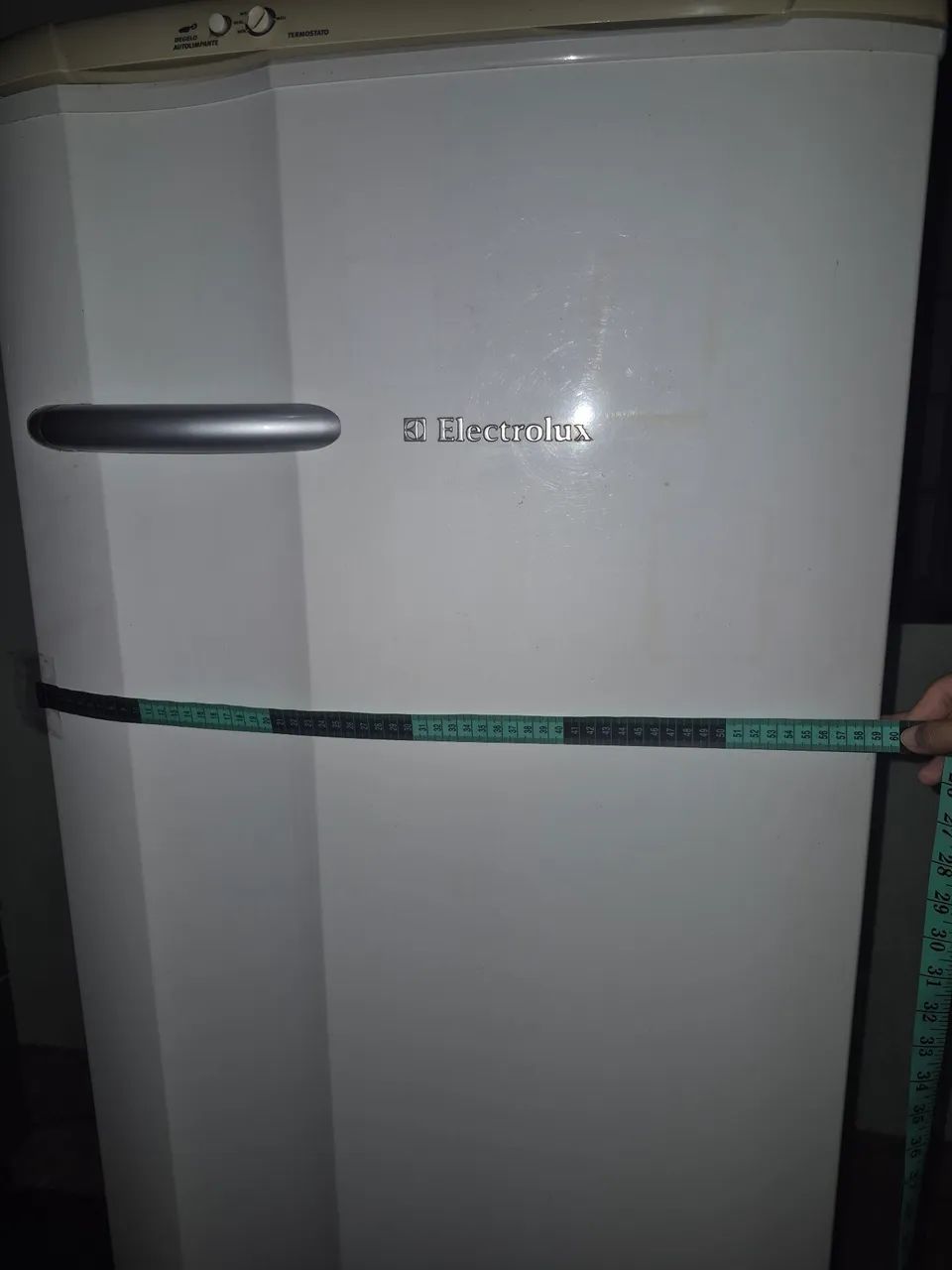 Geladeira Electrolux Antiga - Gelando MUITO bem - Foto 6