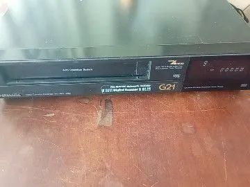 Vídeo cassete Panasonic modelo G21 funcionando 