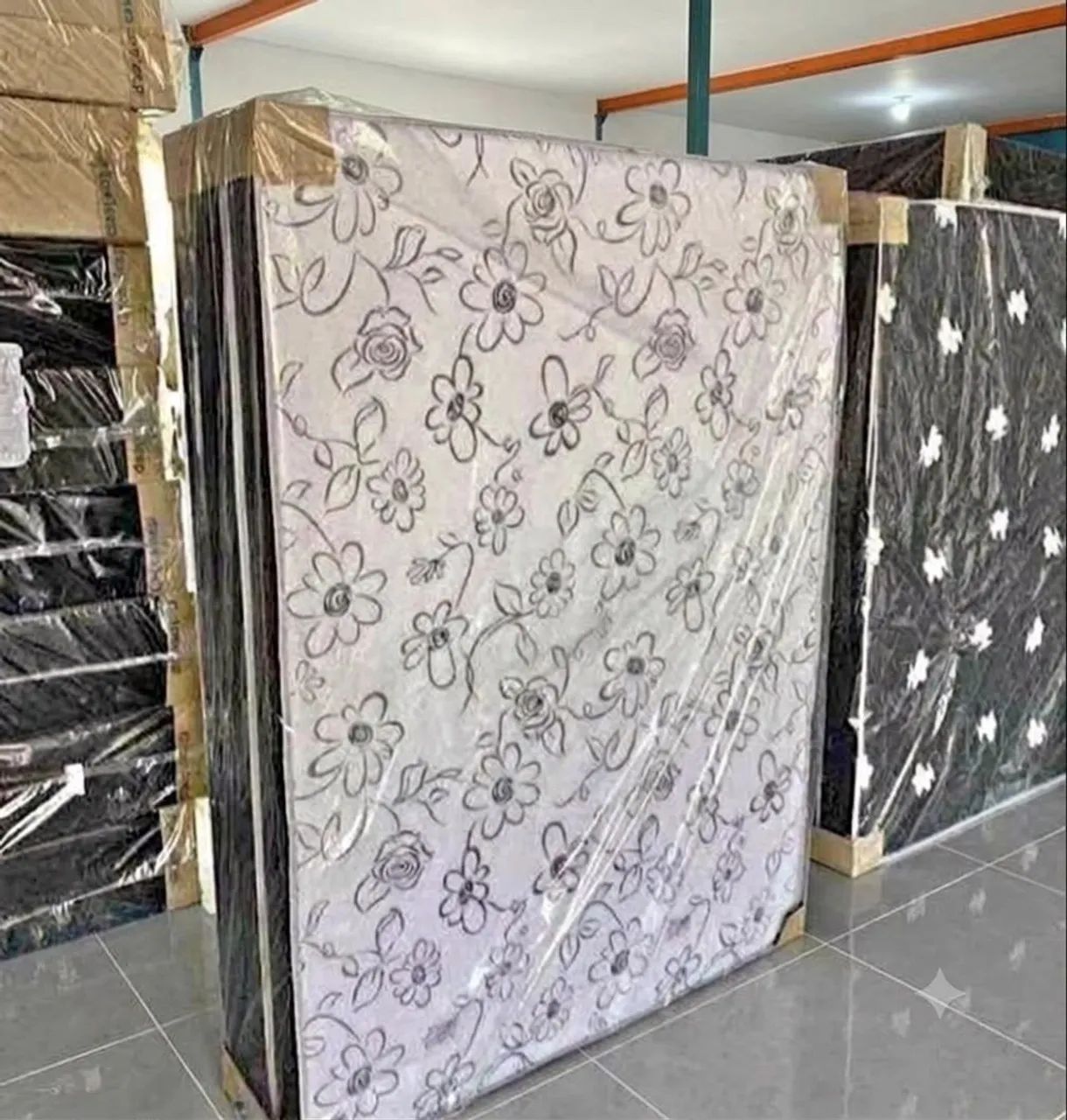 Camas super king 2x2m molas ensacadas,com bases separadas contato 98 9  * RS 2.250  - Foto 4