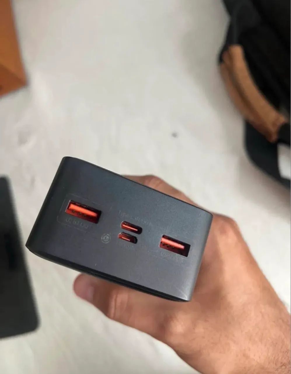 Carregador Baseus 30.000 mah (botão de ligar travou)  - Foto 4