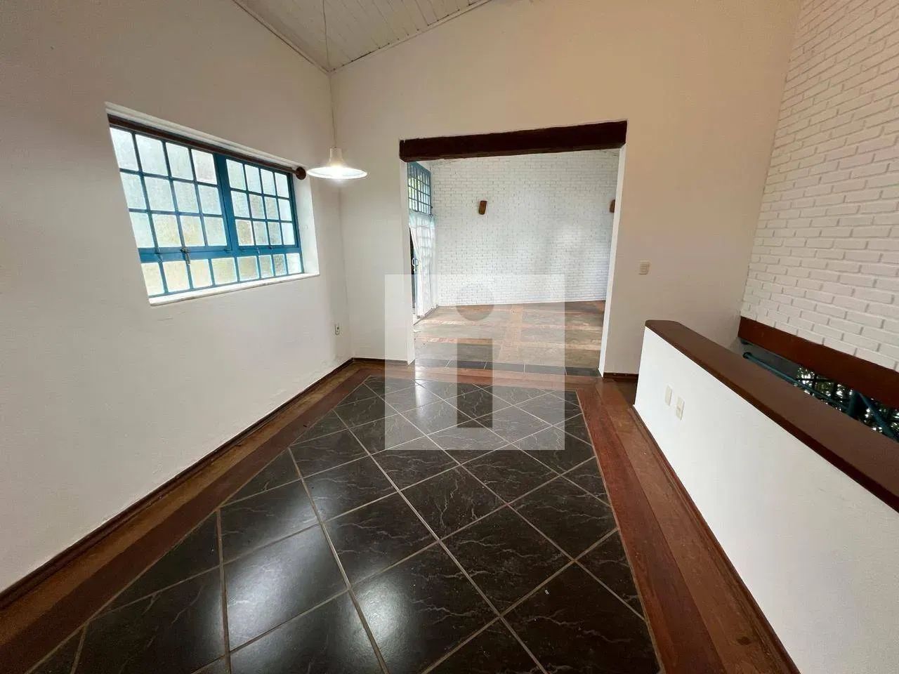 CASA RUSTICA COM OTIMO ESPAÇO EXTERNO! - Foto 5