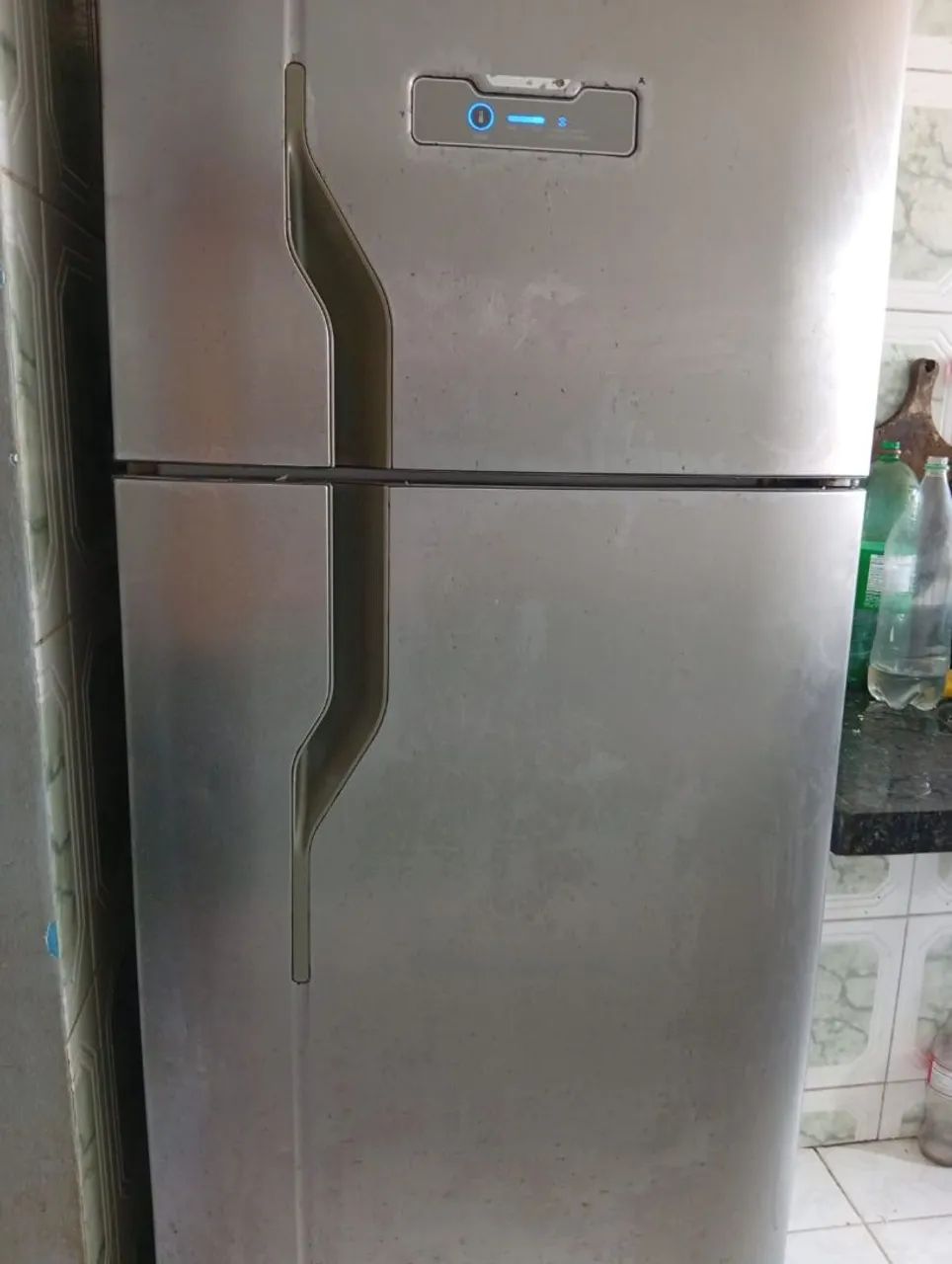Vendo geladeira eletrolu - Foto 3