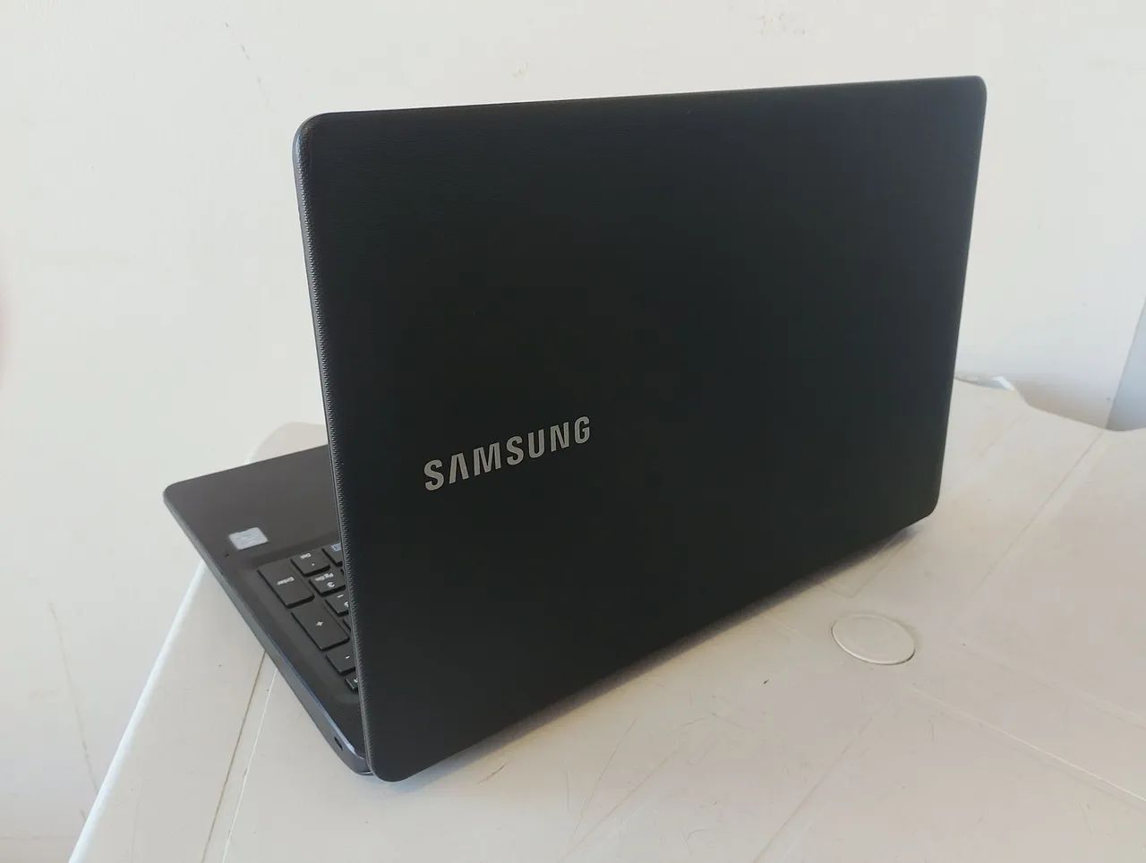 Notebook Samsung - Processador Intel Core i5-7200 - SSD 480Gb - 8Gb RAM - Bateria boa! - Foto 2