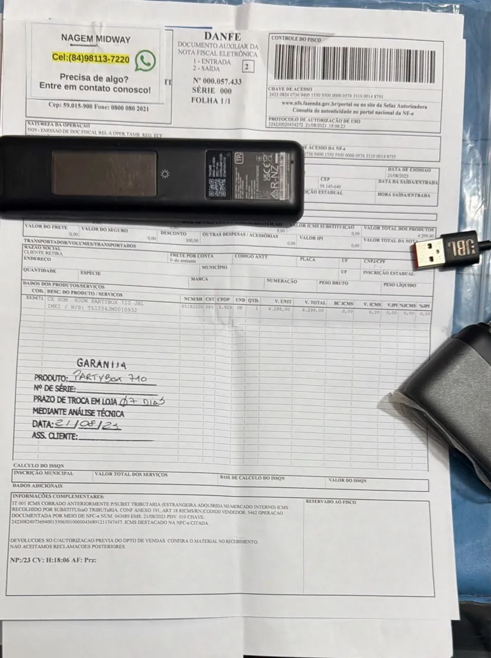 Caixa de Som JBL 710 Paraty Box e microfones com suporte. - Foto 2