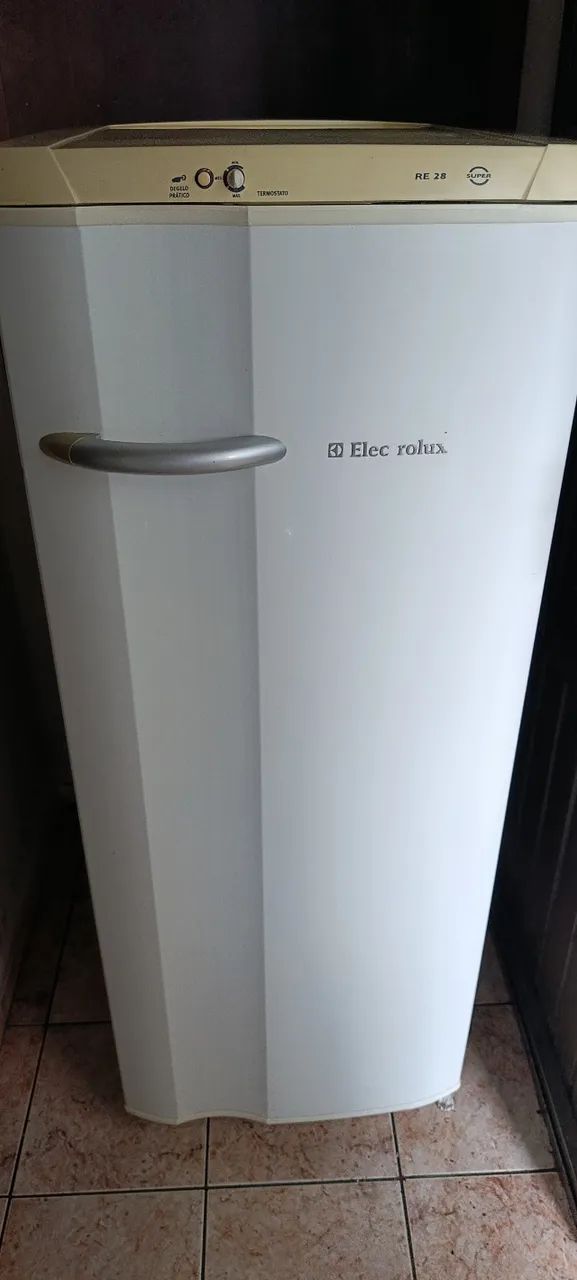 Geladeira Electrolux funcionando - R$ 450