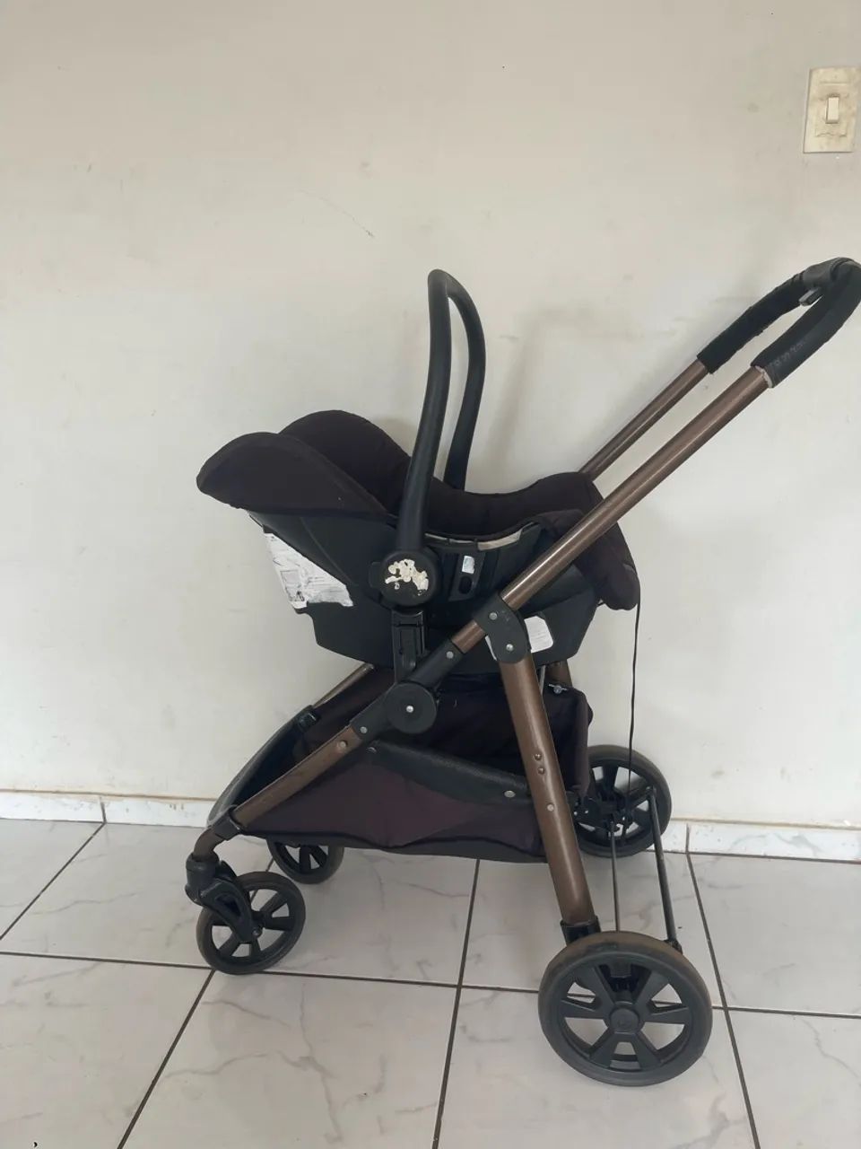 carrinho moisés e bebê conforto 