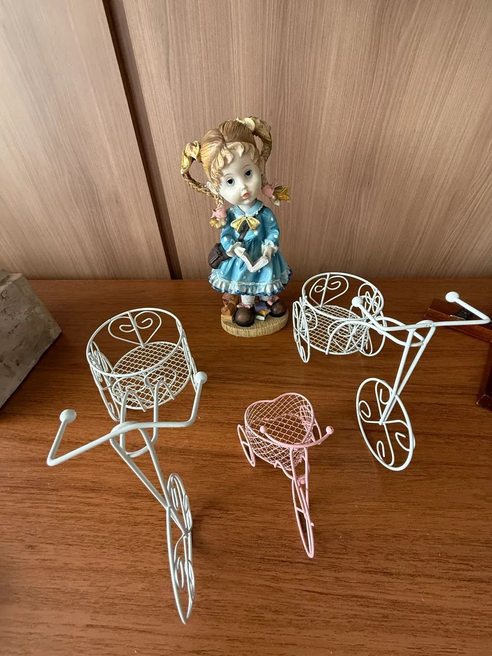 Vendo boneca de decoração infantil