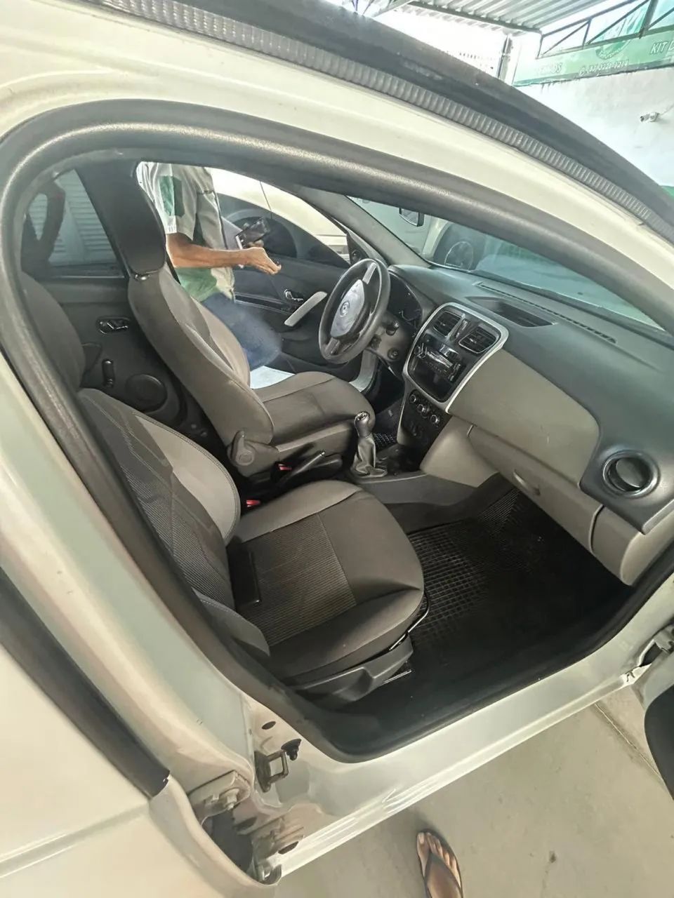 Renault Logan Expression Flex 1.0 12V 4P 2020 - Foto 4