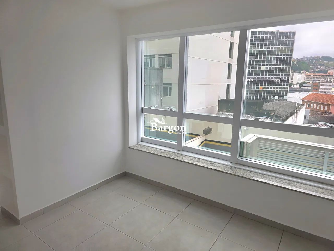 Sala comercial com 30m² a venda no Centro de Juiz de Fora - Foto 3