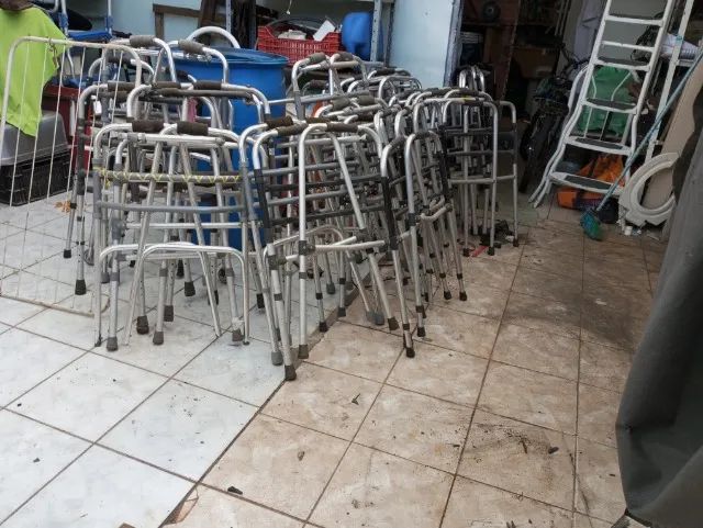 Andadores de alumínio Usados 60,00, mínimo 10 peças, precisam ser limpos - Foto 2