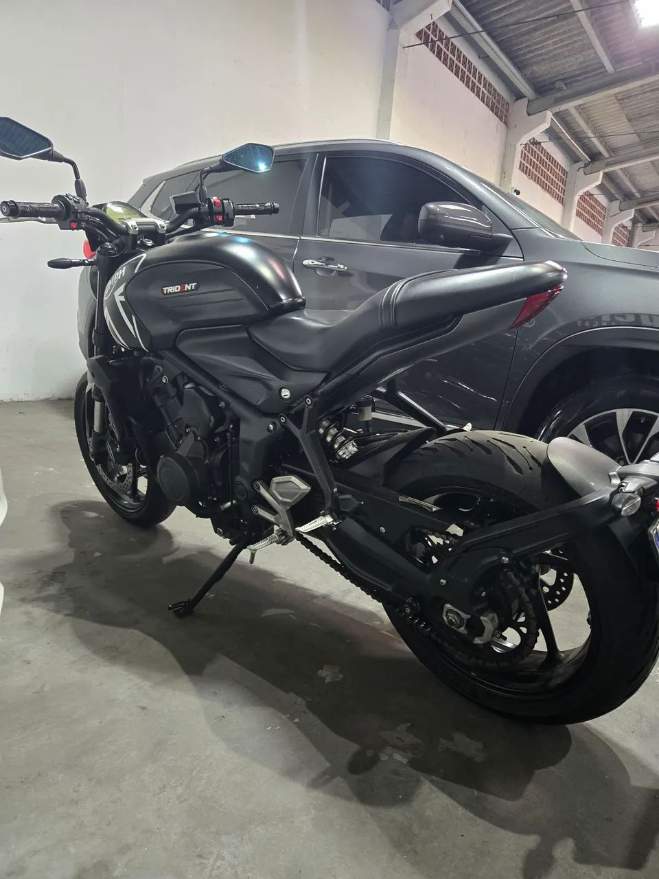 Trident 660 Black - Foto 4