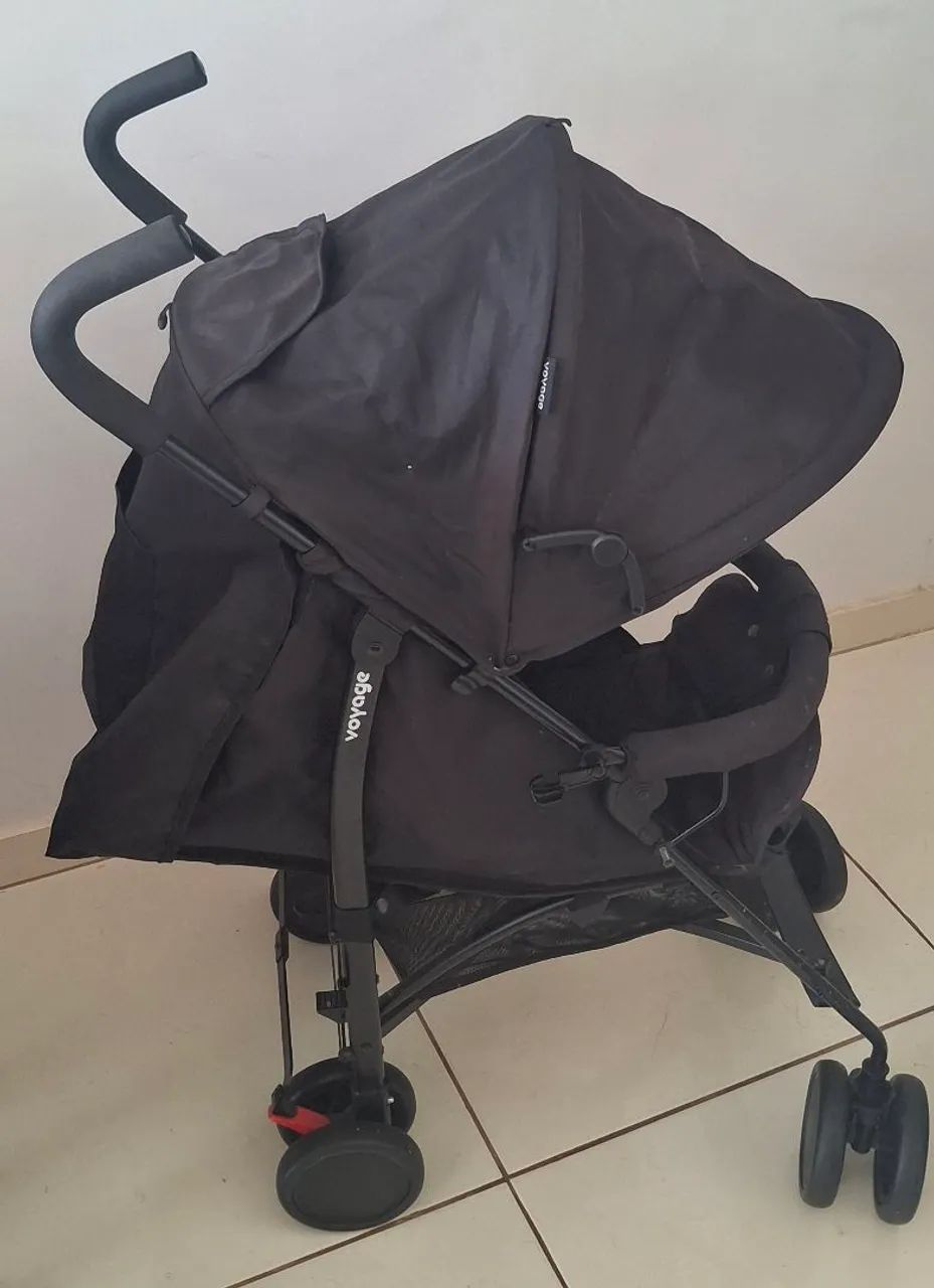 Carrinho de bebê - Nunca saiu de casa!