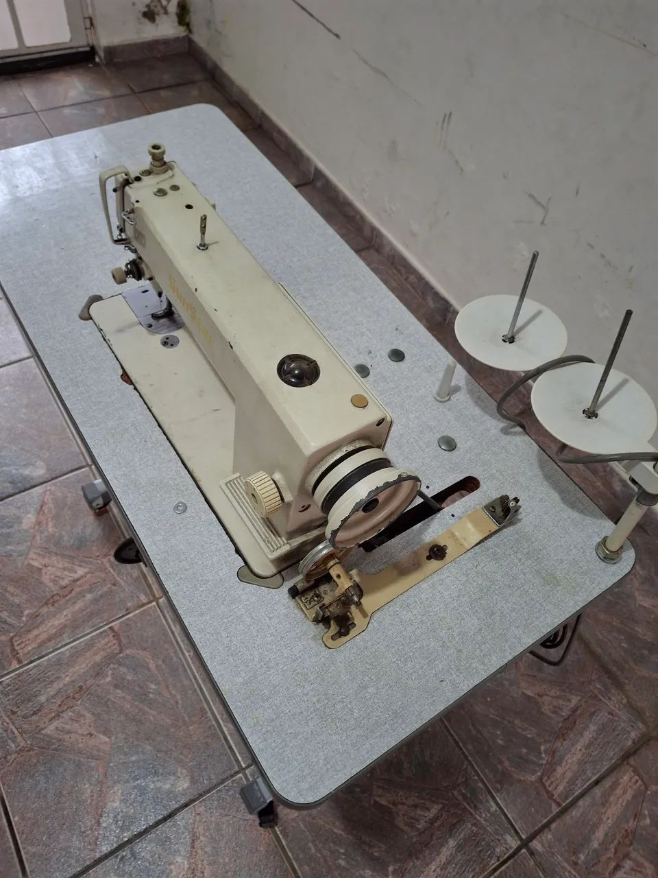 Maquina de costura industrial - Foto 2