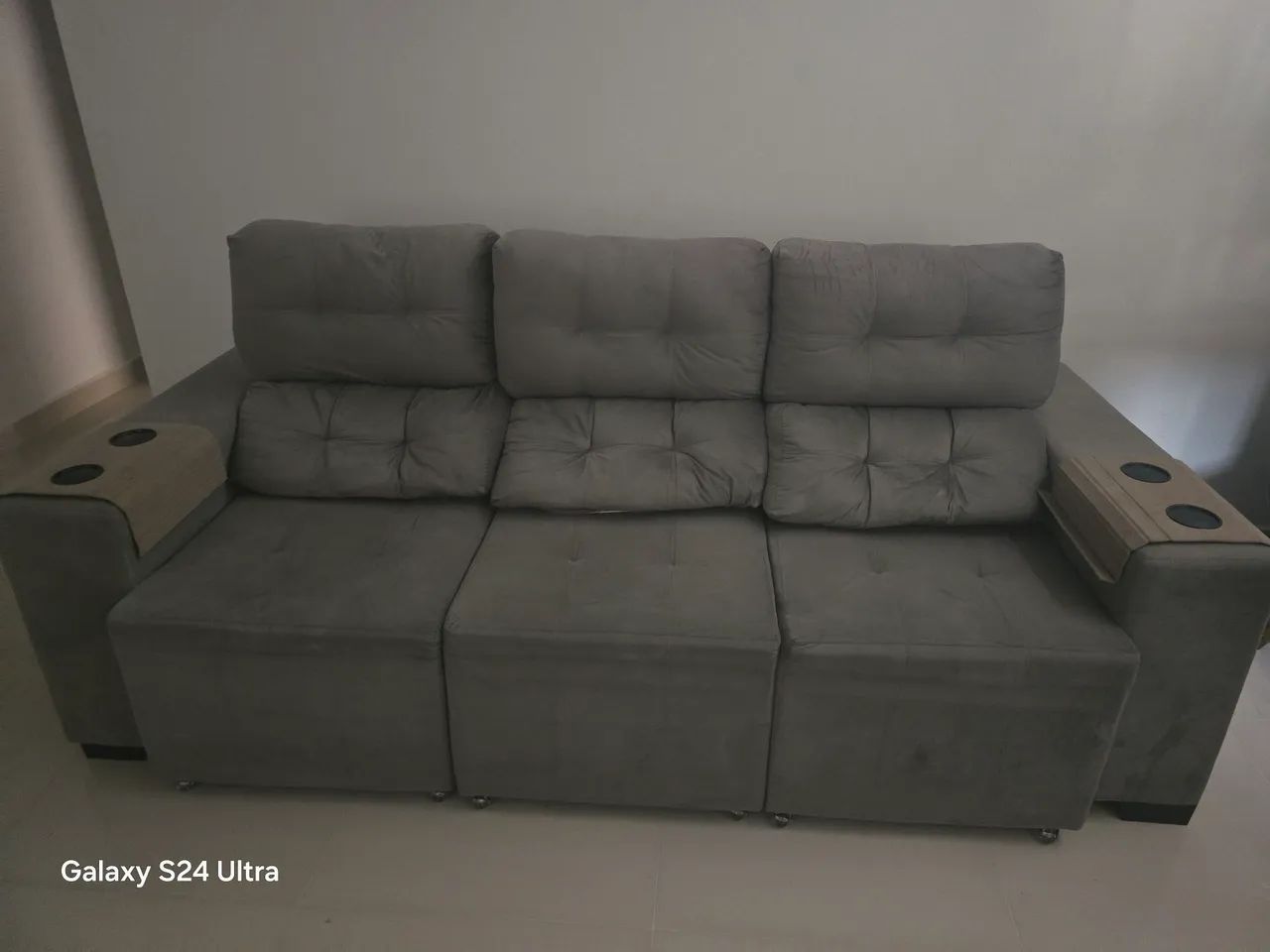 Sofá  3 lugares retrátil - Foto 2