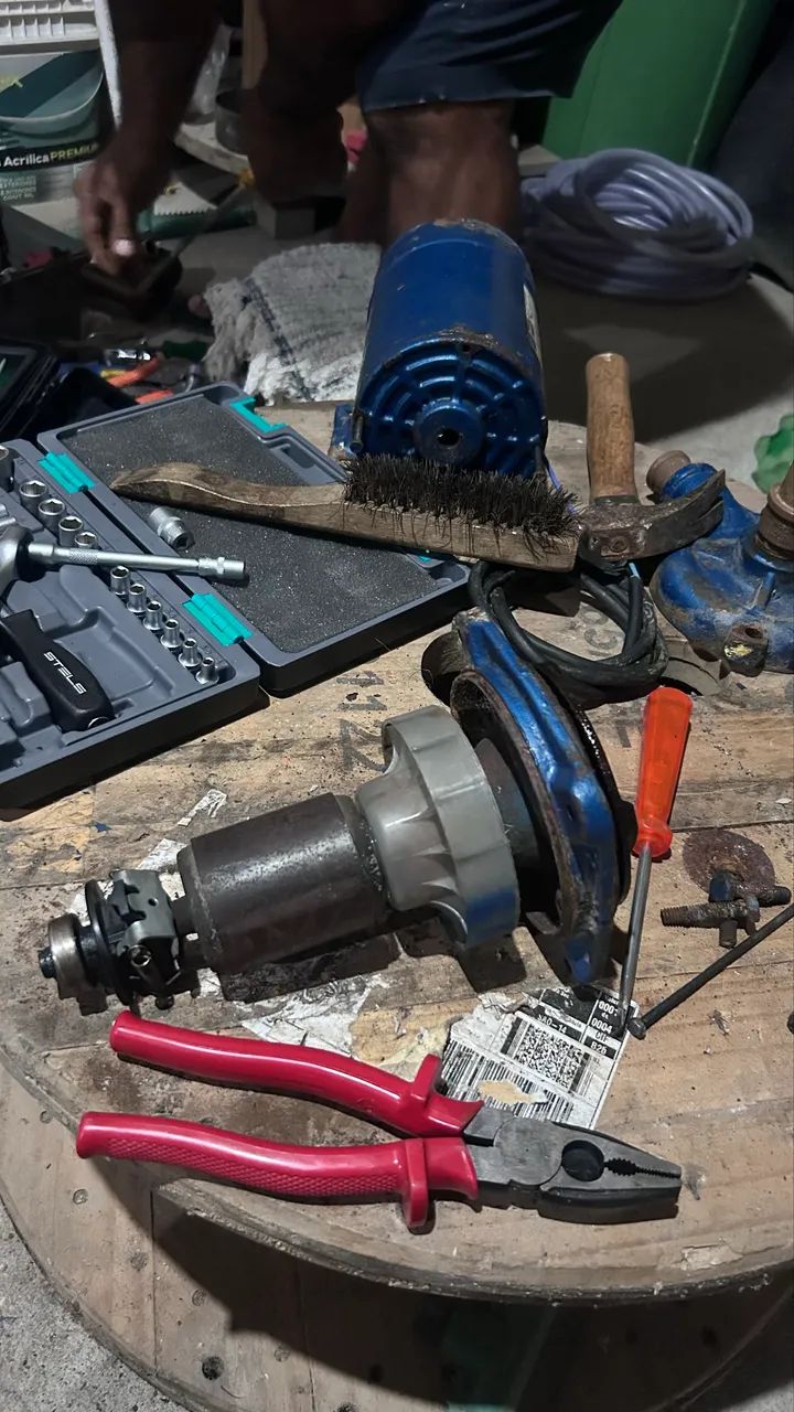 Manutenção em bombas centrífugas e Motores elétricos  - Foto 2