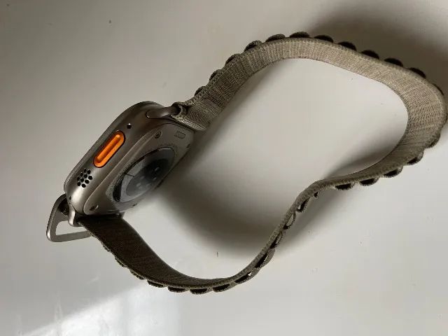 Apple Watch ultra2 titanium 
