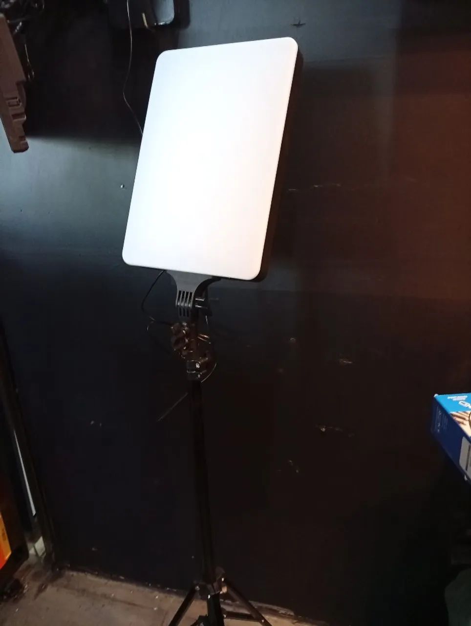 Ring light com tripé e controle 