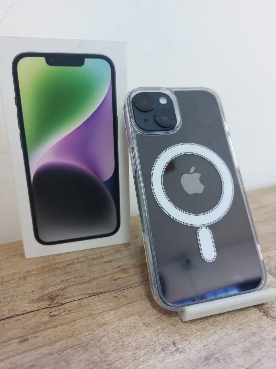 iPhone 14 impecável, saúde da bateria 81%