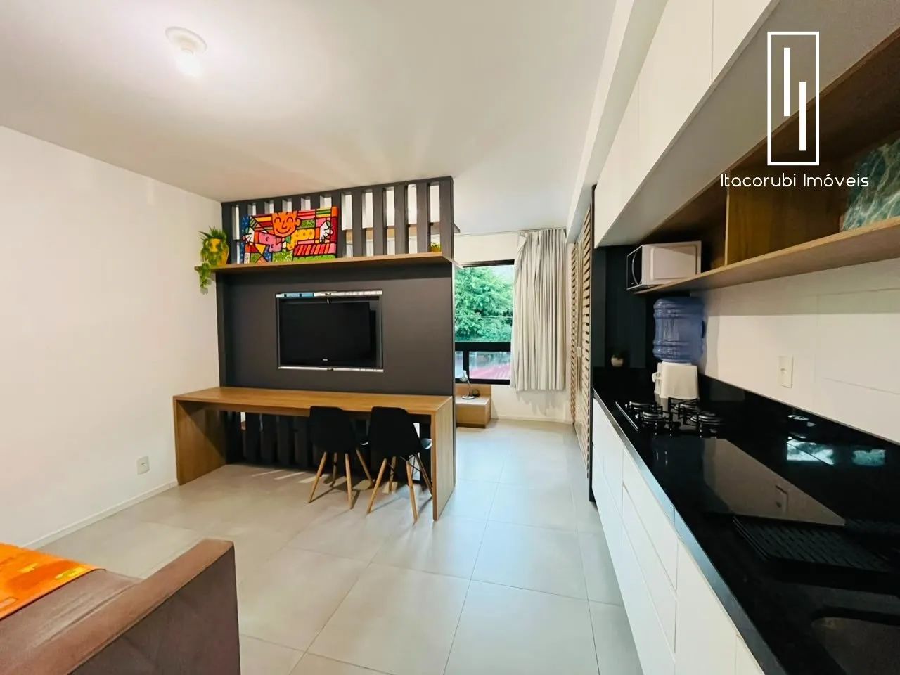 STUDIO MOBILIADO COM GARAGEM - TRINDADE