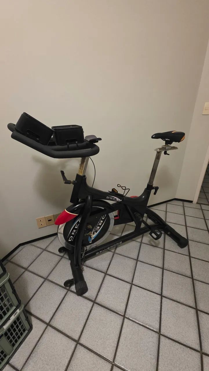 Bicicleta ergométrica spinning