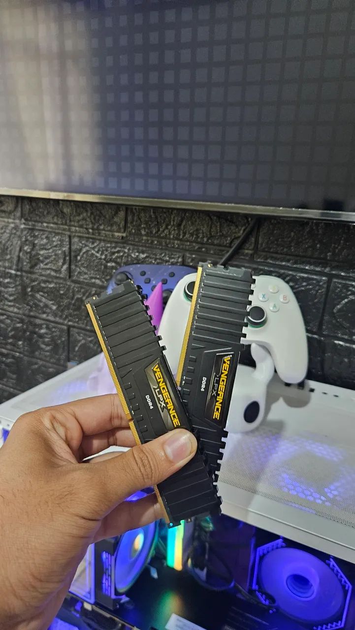 16 GB DDR4 DUAL CHANNEL CORSAIR - Foto 2