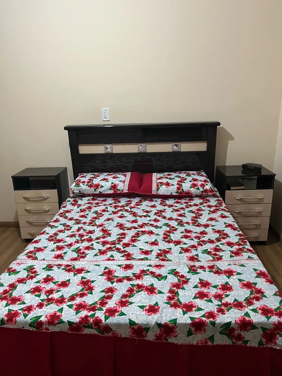 Cama casal  ótimo estado 