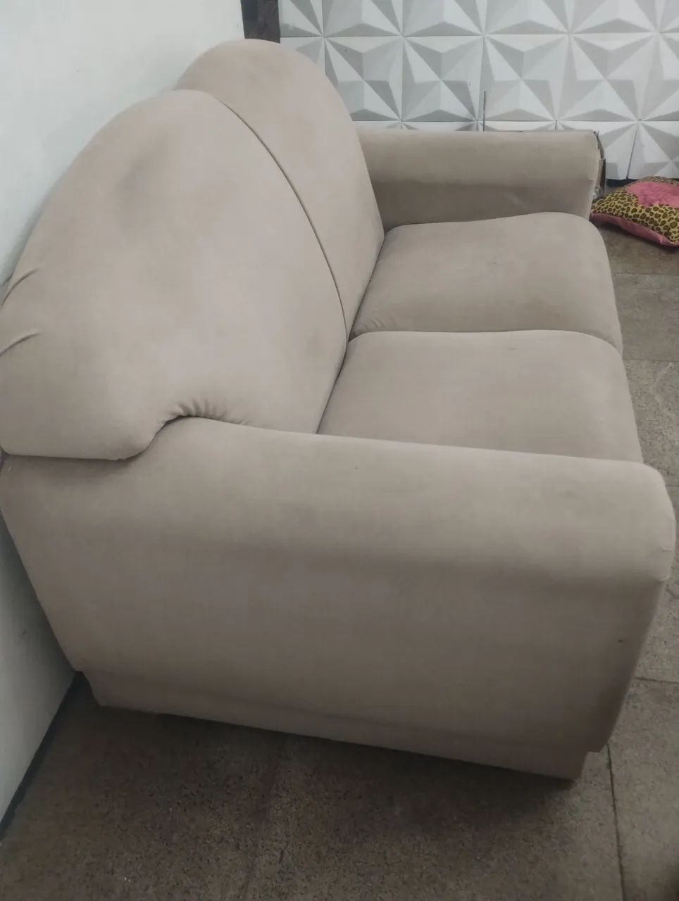 Sofá dois lugares bege - Foto 3