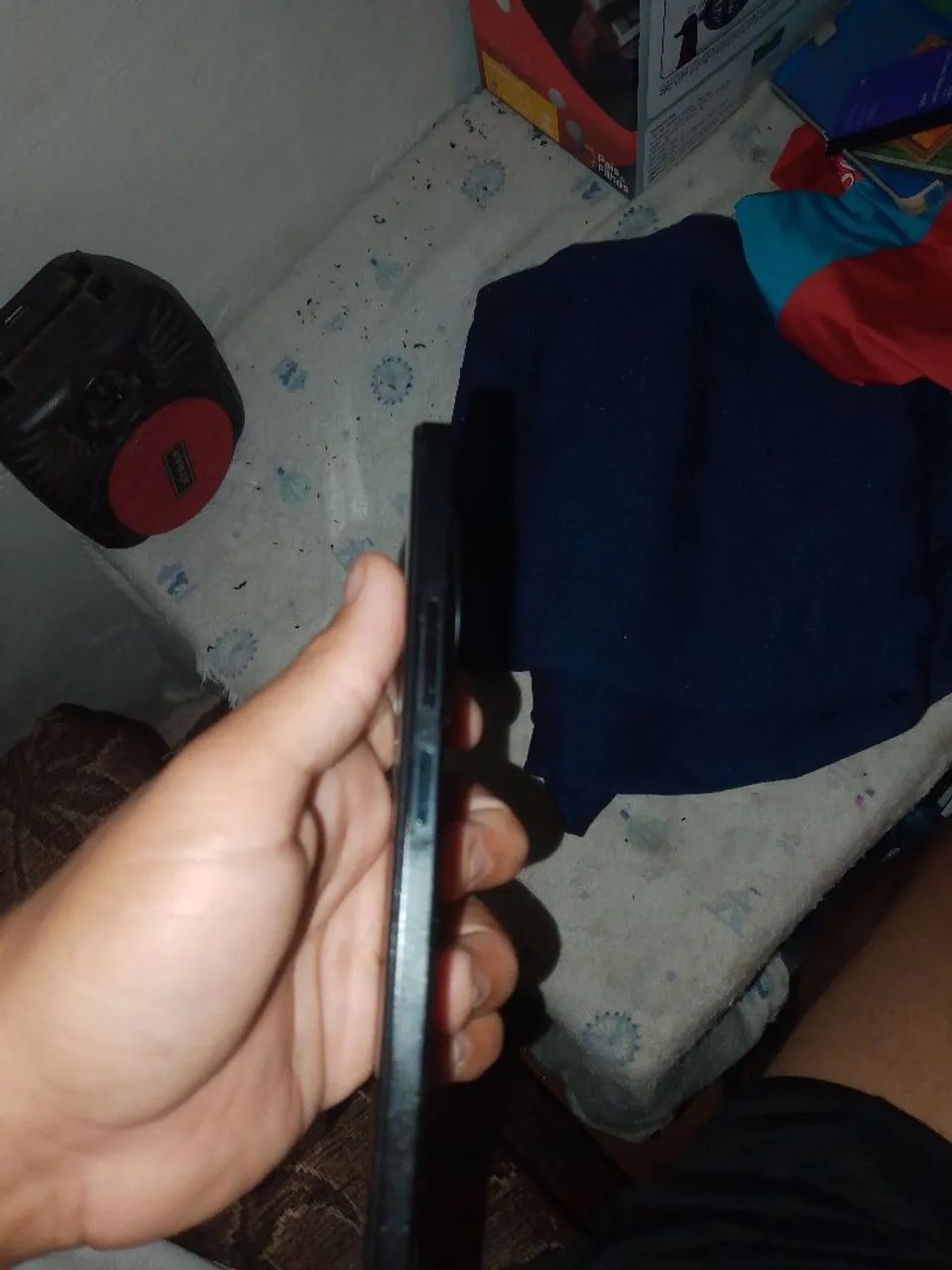 Vende-se redmi A3 só com a tela trincada mas pega normal  - Foto 3