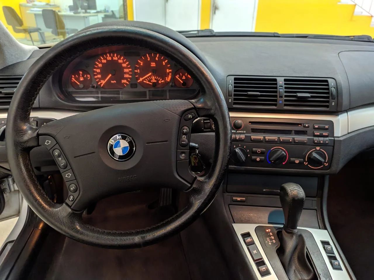 BMW 320I A 2005 - Foto 2