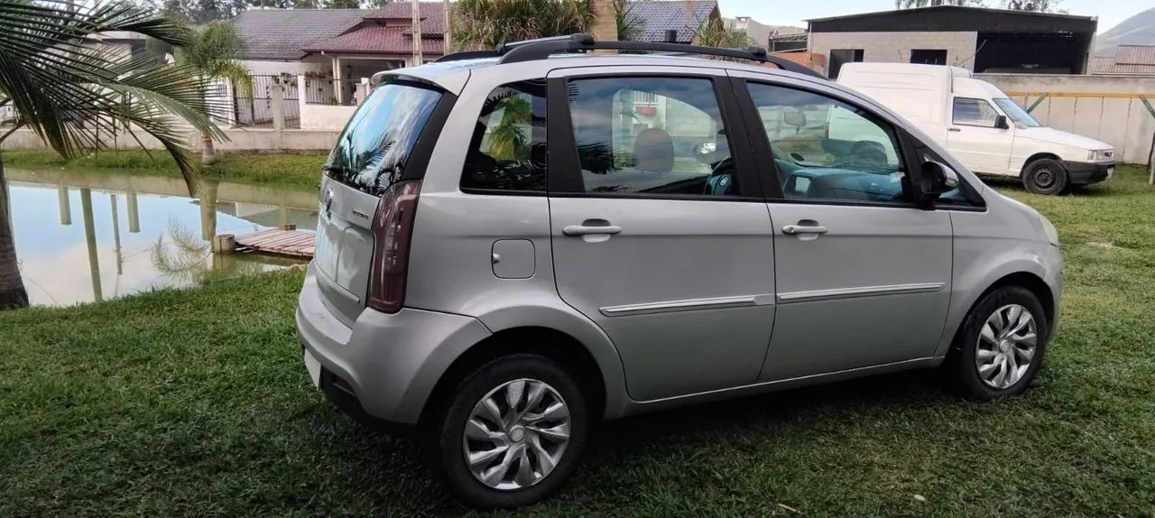Fiat Idea Attractive 1.4 Fire Flex 8V 5P 2012 - Foto 5