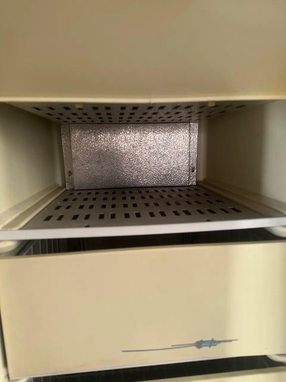 Vendo Freezer com defeito - Foto 5