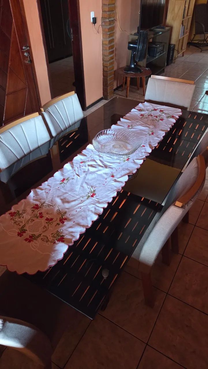Mesa e Cadeiras