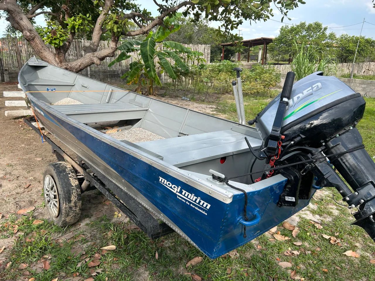 Vendo barco pouco usado com carrinho e motor - Foto 2