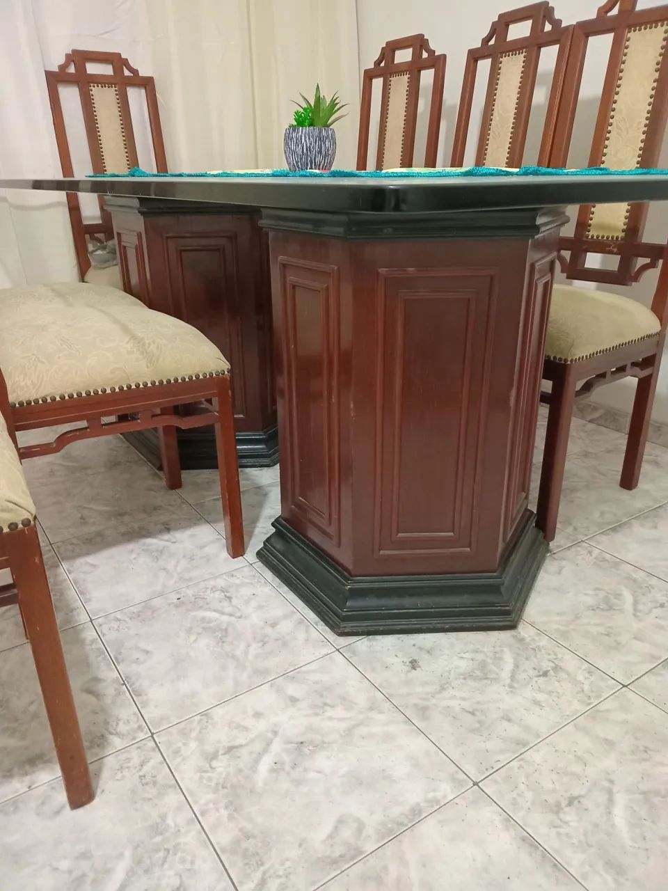 Mesa com oito cadeiras - Foto 5