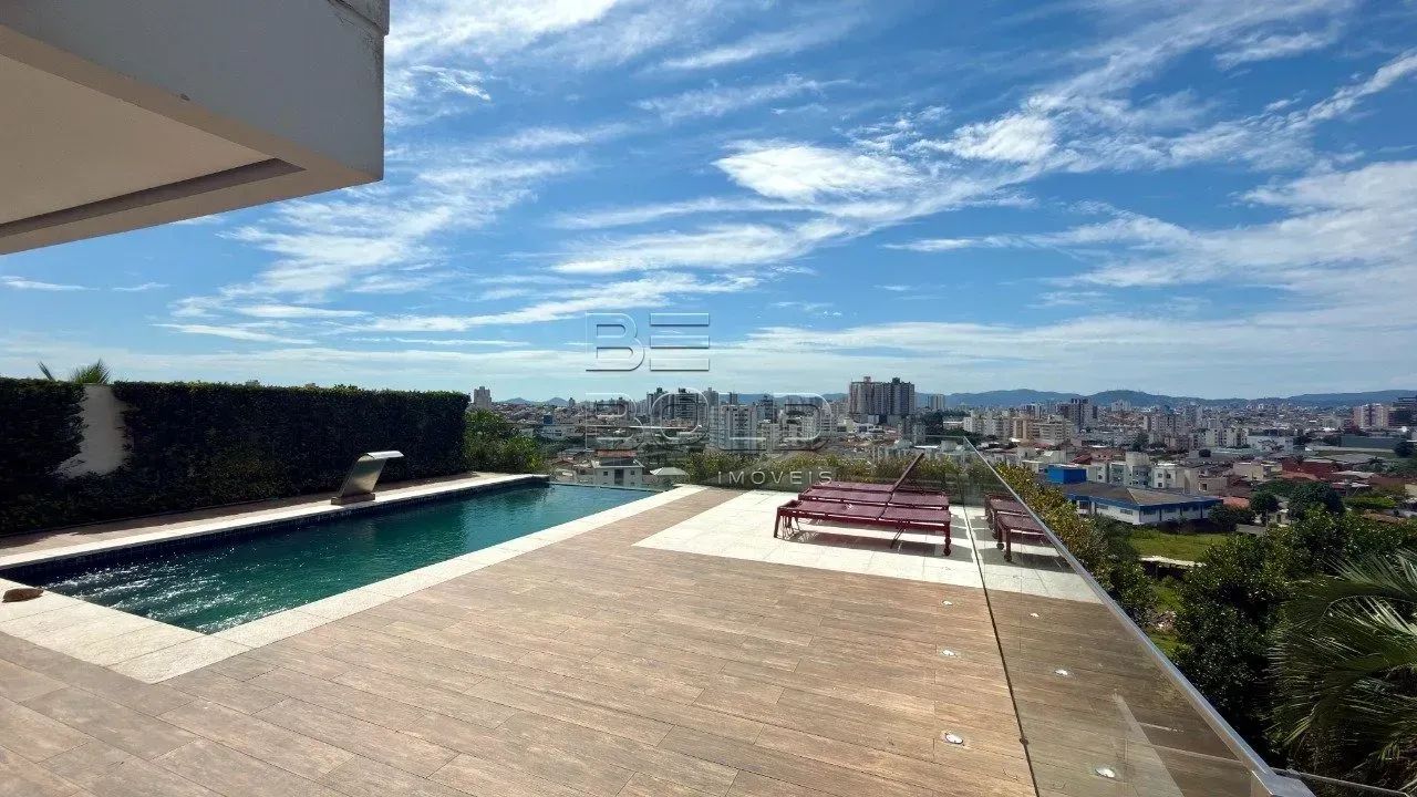 Casa com 3 suítes no Bosques das Mansões