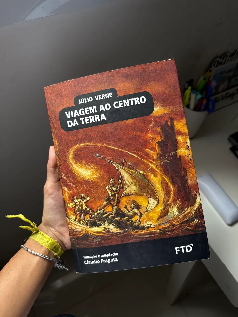 Livro paradidático Viagem ao centro da terra