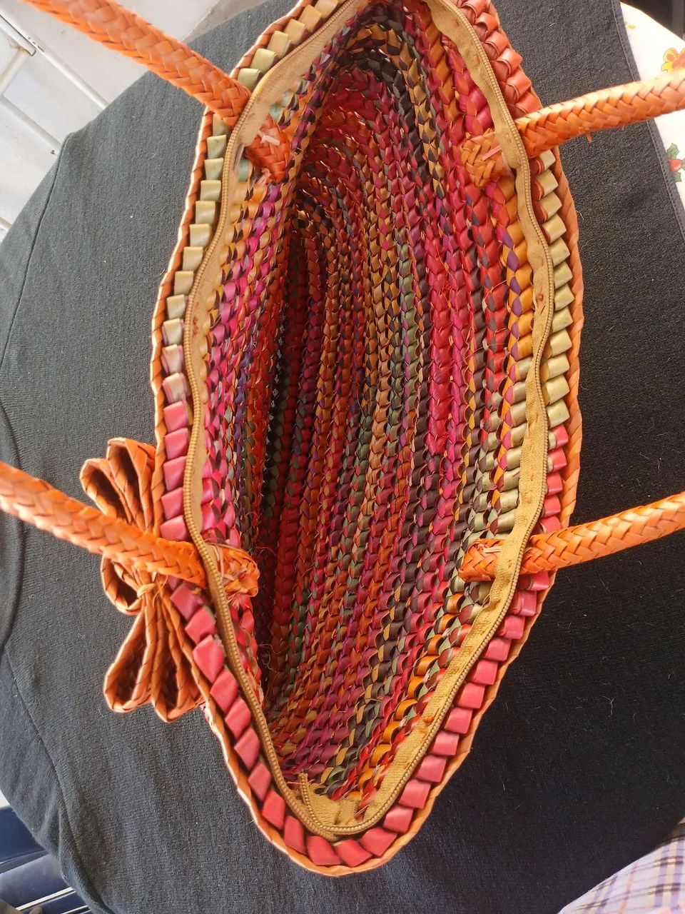Vendo bolsa praiana trançada colorida - Foto 4