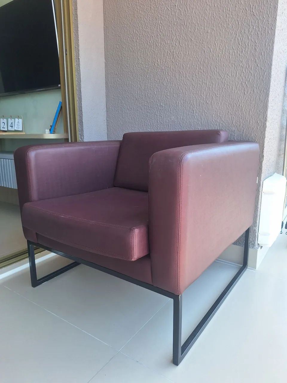 POLTRONA ELEGANTE E CONFORTÁVEL  - Foto 2