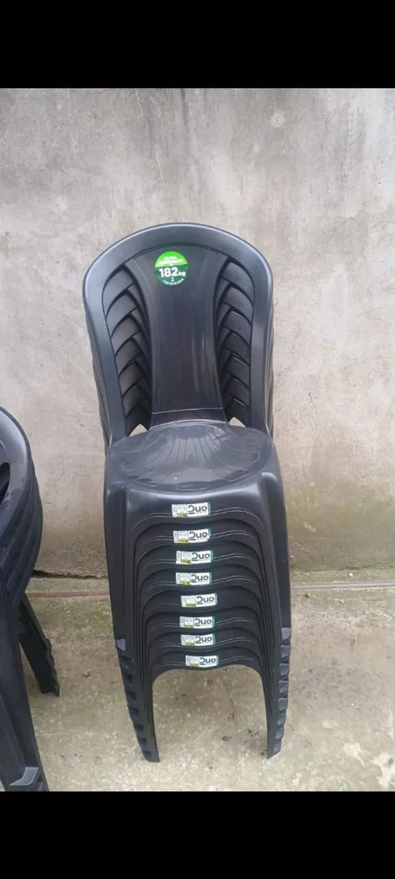 Cadeira de plastico - Foto 2