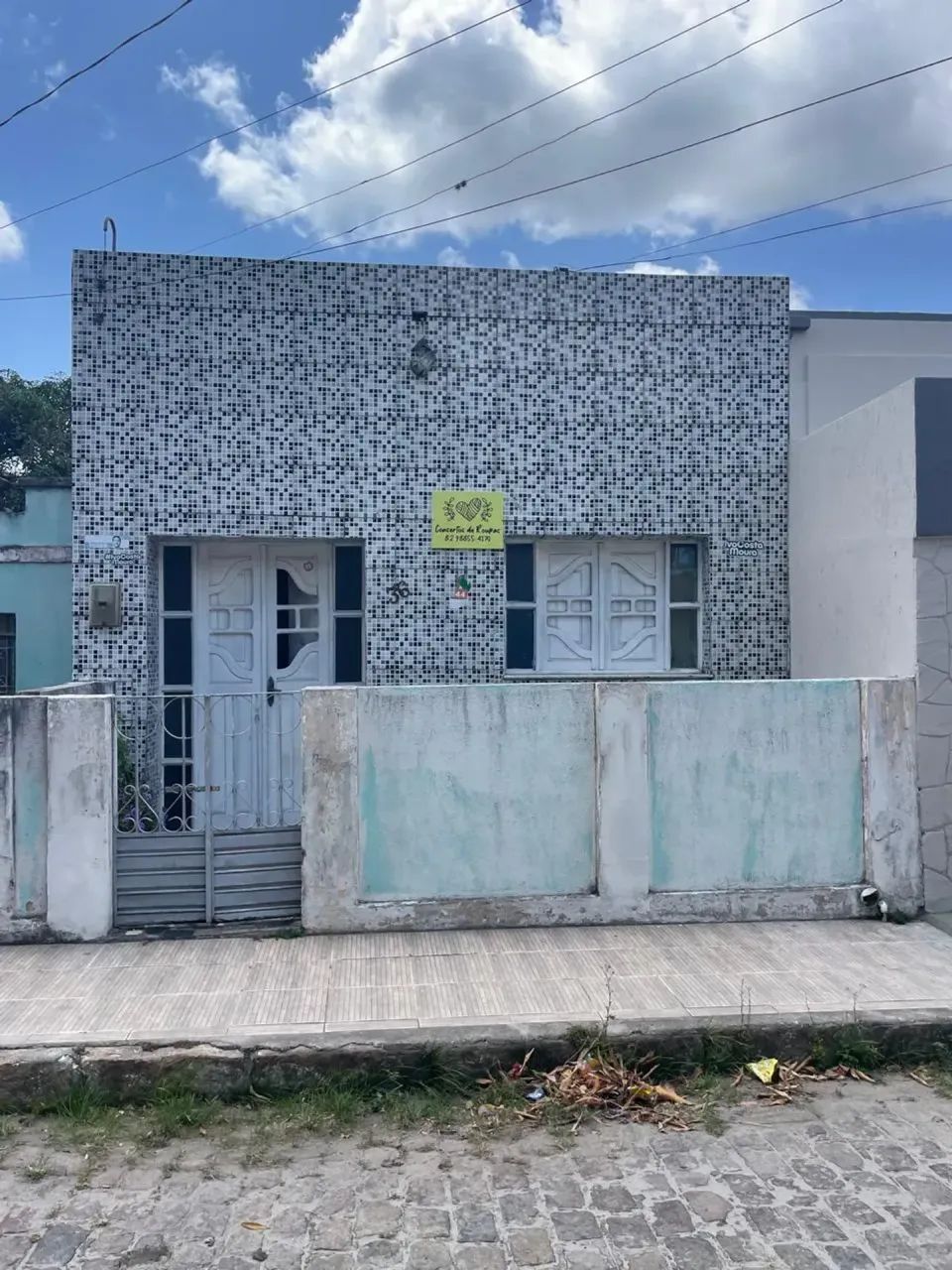 IMÓVEL A VENDA!! COM 3 QUARTOS NO CENTRO de - Penedo - AL