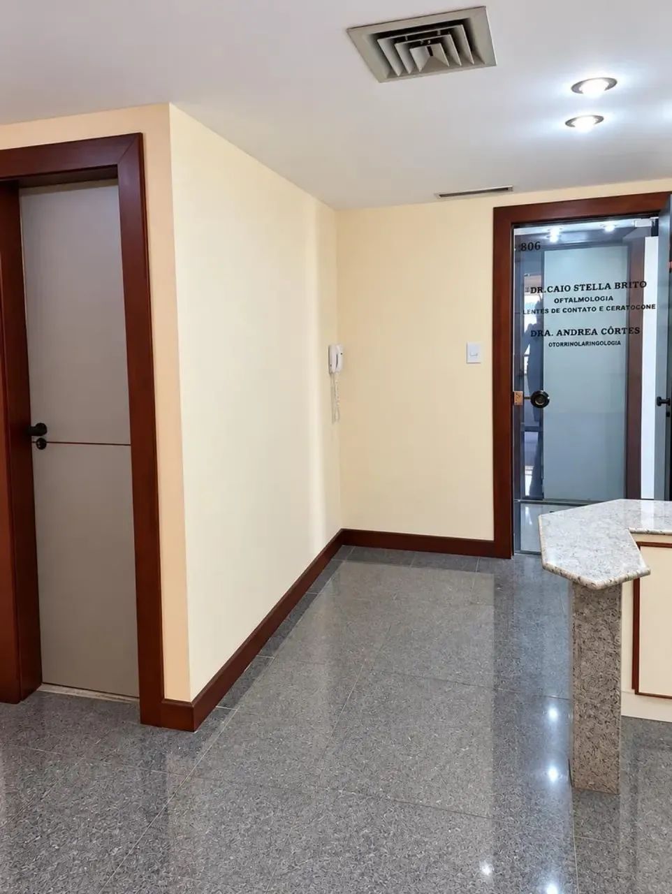 SALA COMERCIAL À VENDA NO CENTRO MÉDICO CENTENÁRIO | GRAÇA - Foto 5