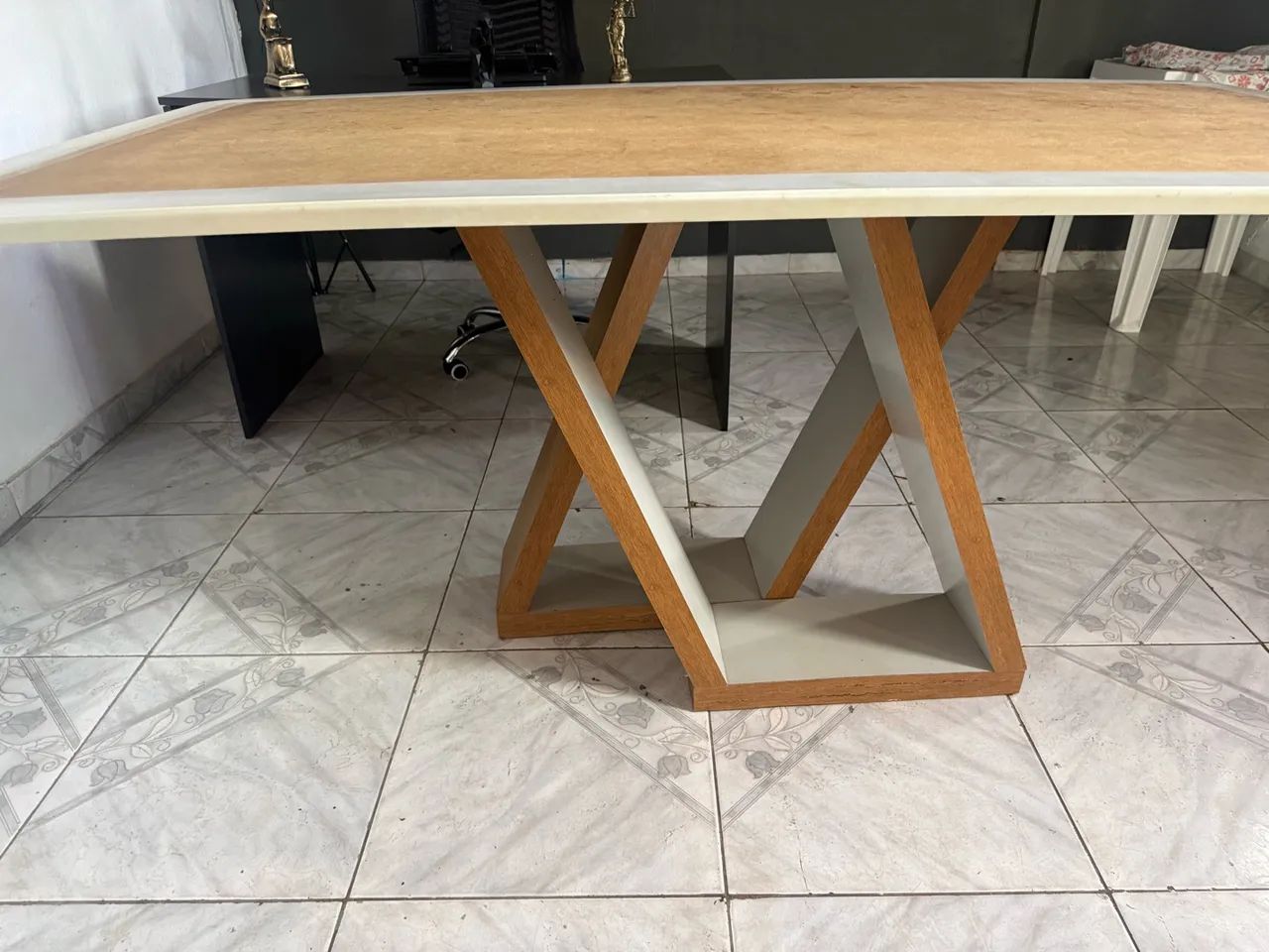 Vende-se mesa 