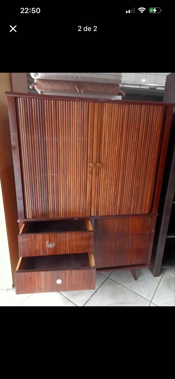 cômoda vintage de madeira 