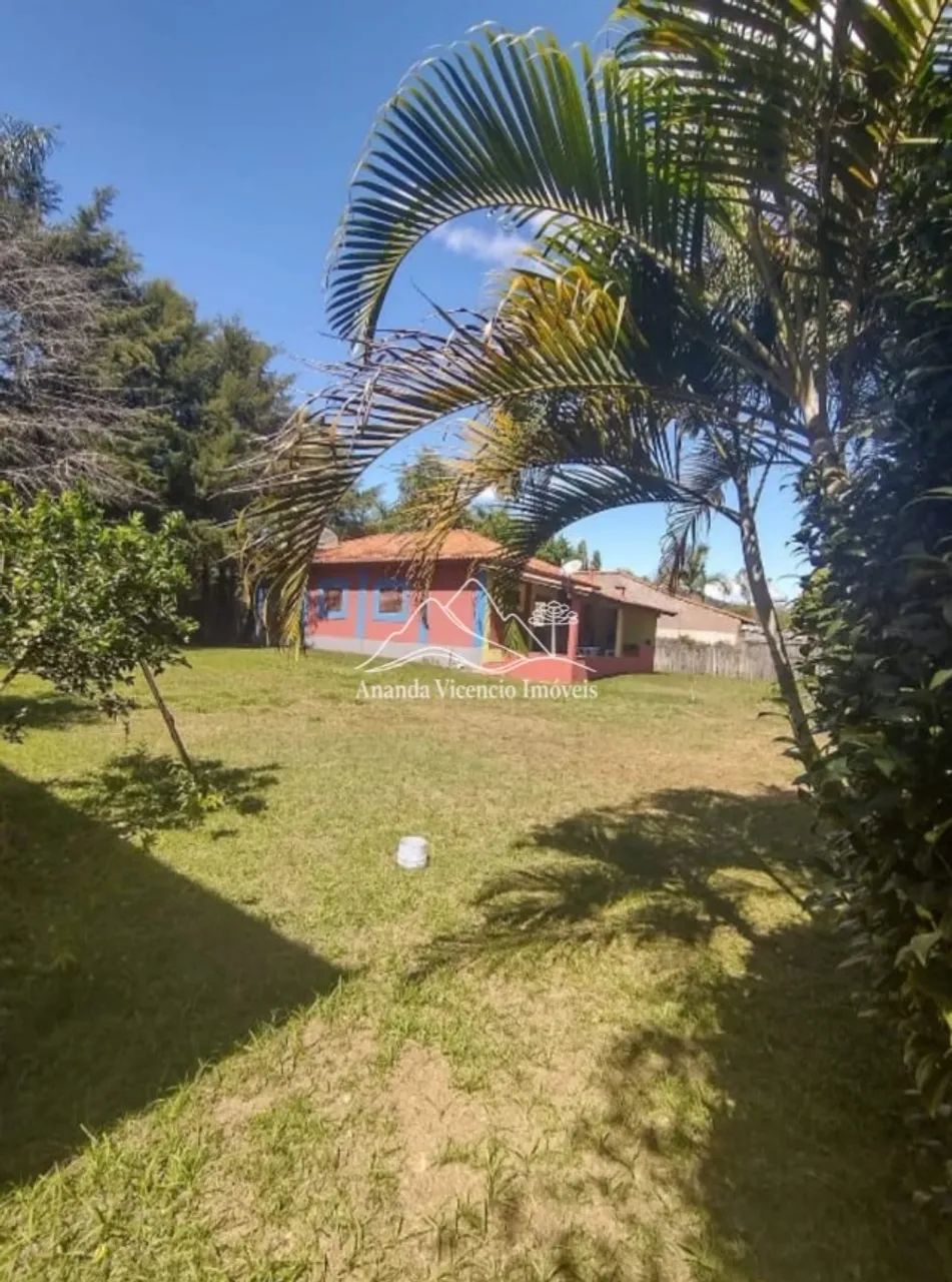 Charmosa chácara de 1.200m2 mobiliada com ótimo acesso
