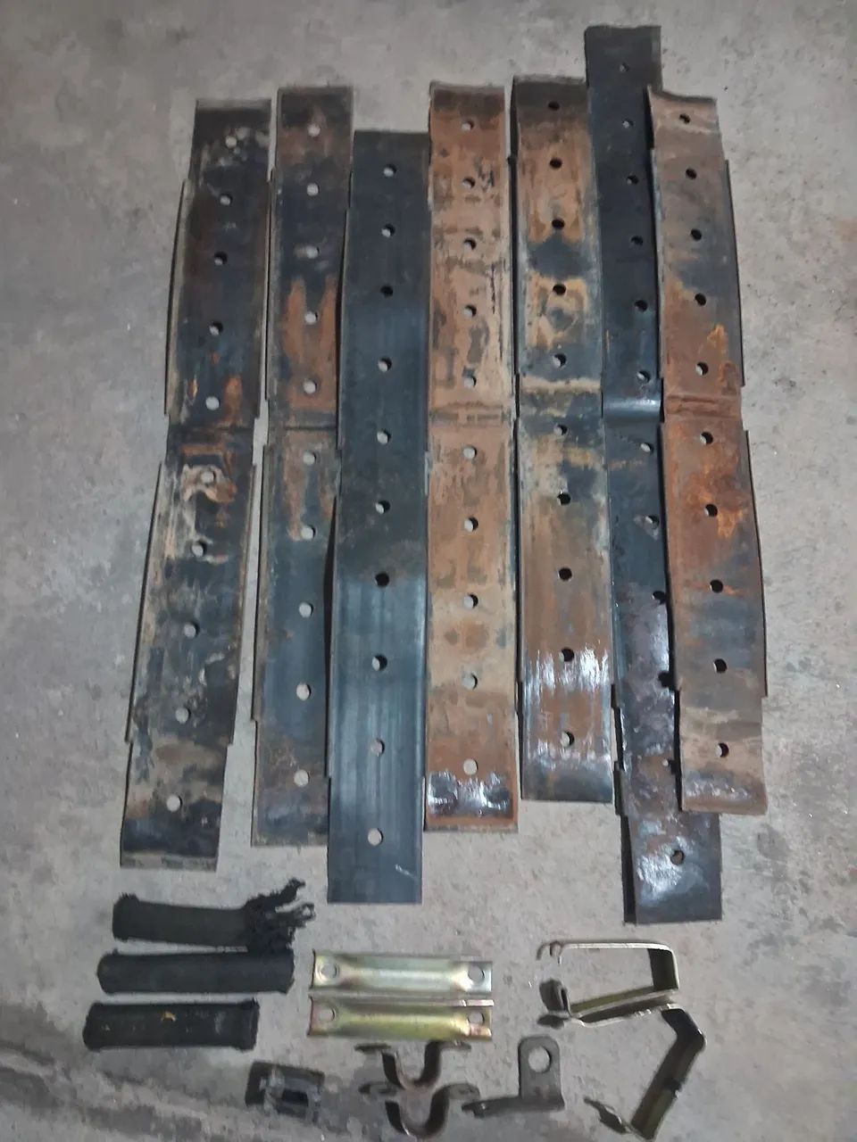 Uno Fire Leaf Spring Bundle444718161949501441