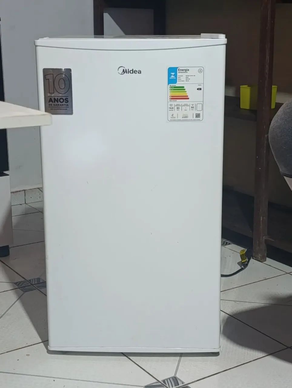 Frigobar Midea 93lt 