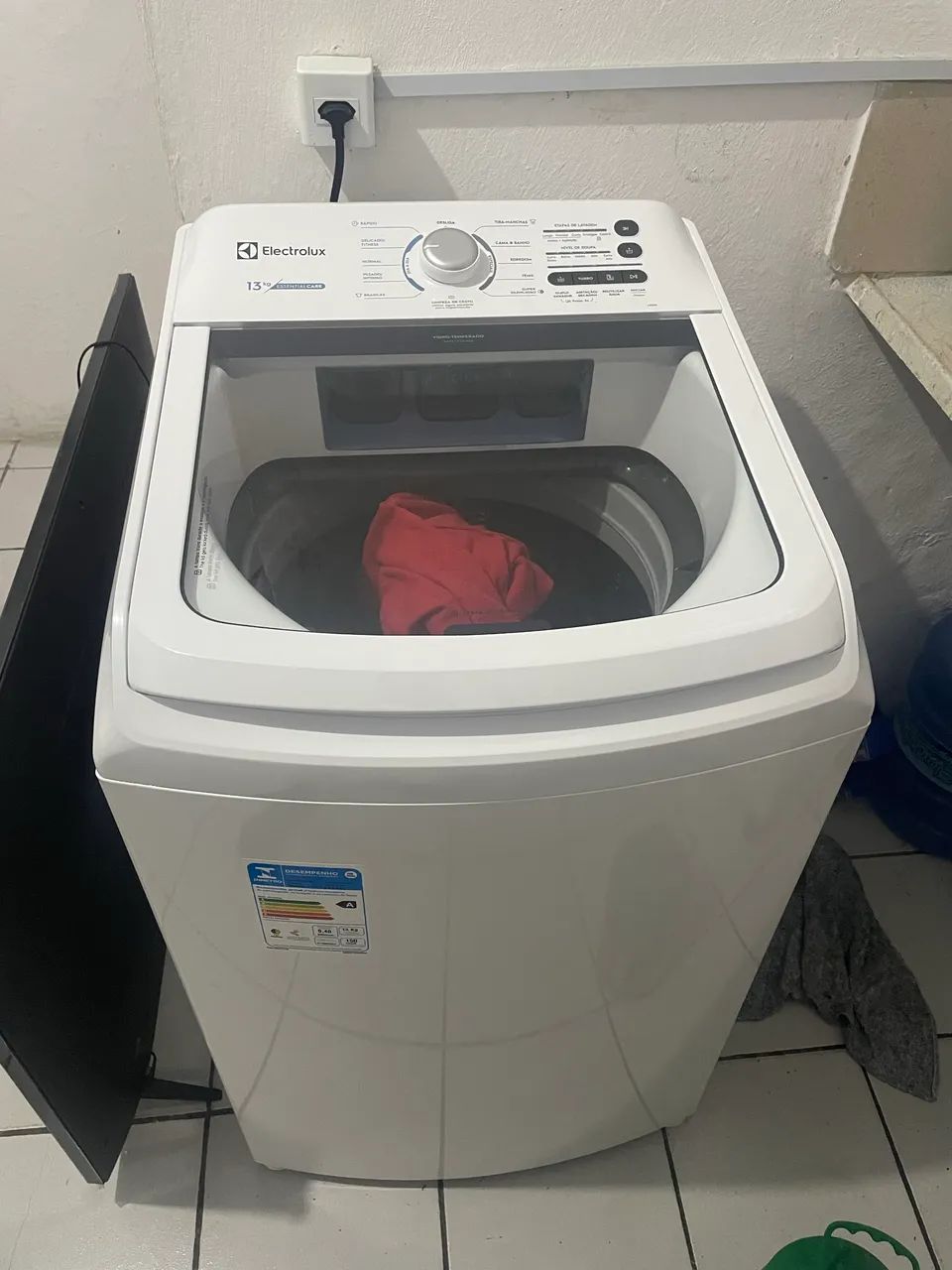 Máquina de lavar zero marcas de uso.